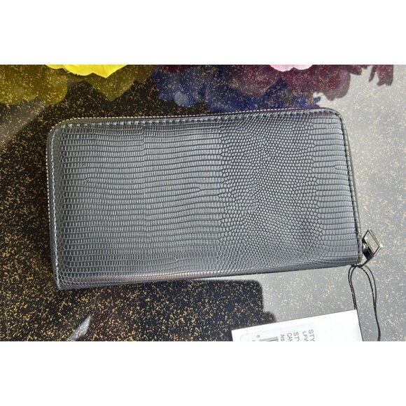 London Fog Canterbury Single Zipper, Zipper inside pocket, slots for Cards NWT - Picture 2 of 5